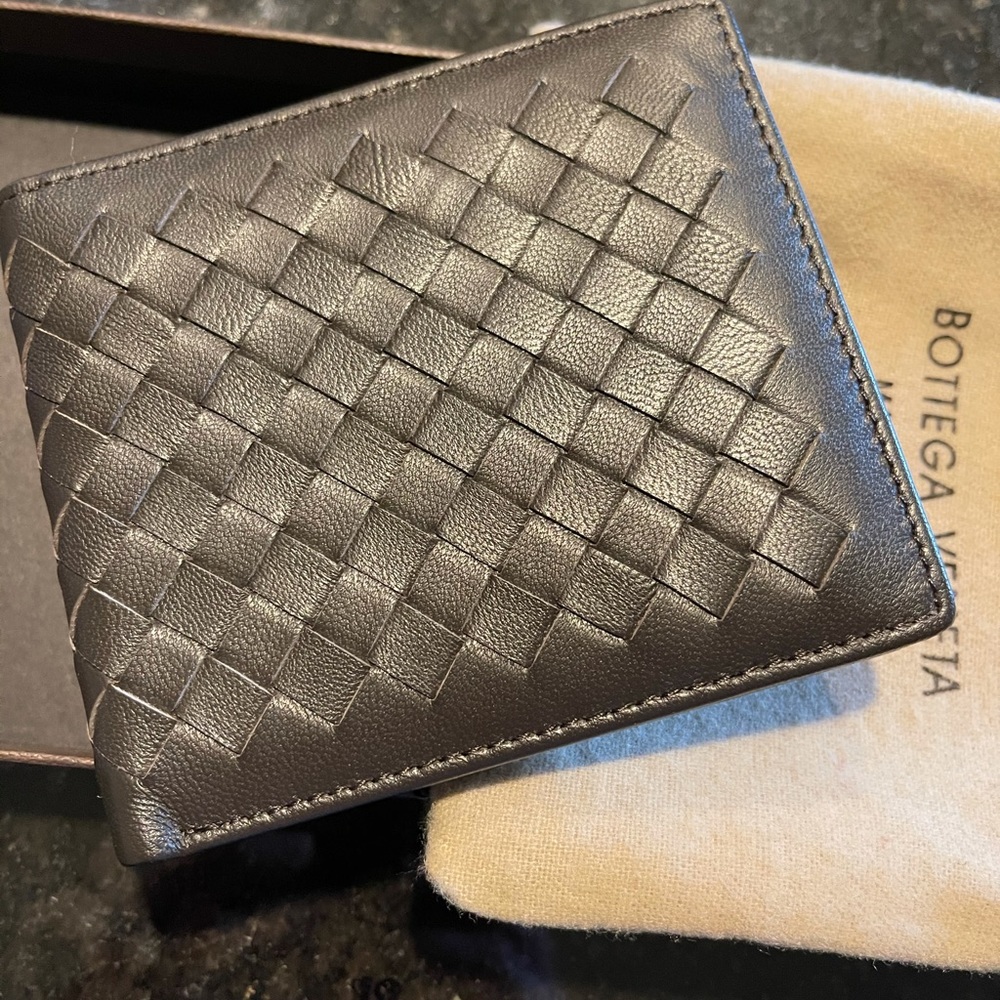 Men’s BV bi-fold wallet BRAND NEW!